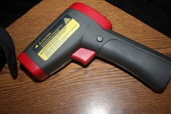 AMPROBE IR-720 Infared Thermometer & Case BAD SCREEN