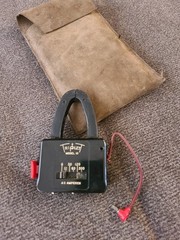 TRIPLETT MODEL 10 AC AMP CLAMP UNTESTED. R1