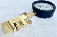 NNI Hydrant Flow Pitot Gauge dynamic or kinetic Test 60psi/1300 GPM with case
