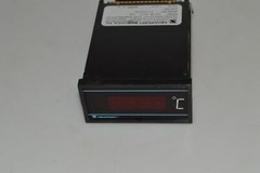 ^^ NEWPORT ELECTRONICS MODEL 267B-KC1 TEMPERATURE PYROMETER (JYS51)