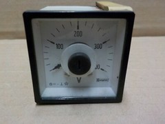 CROMPTON INSTRUMENTS 0-400 Volt