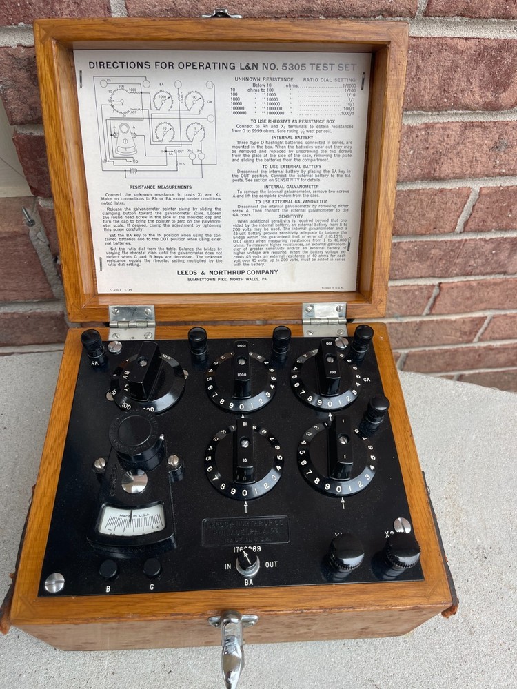 Vintage Leeds & Northrop Co. Number 5305 Resistance Test Set (Galvanometer)