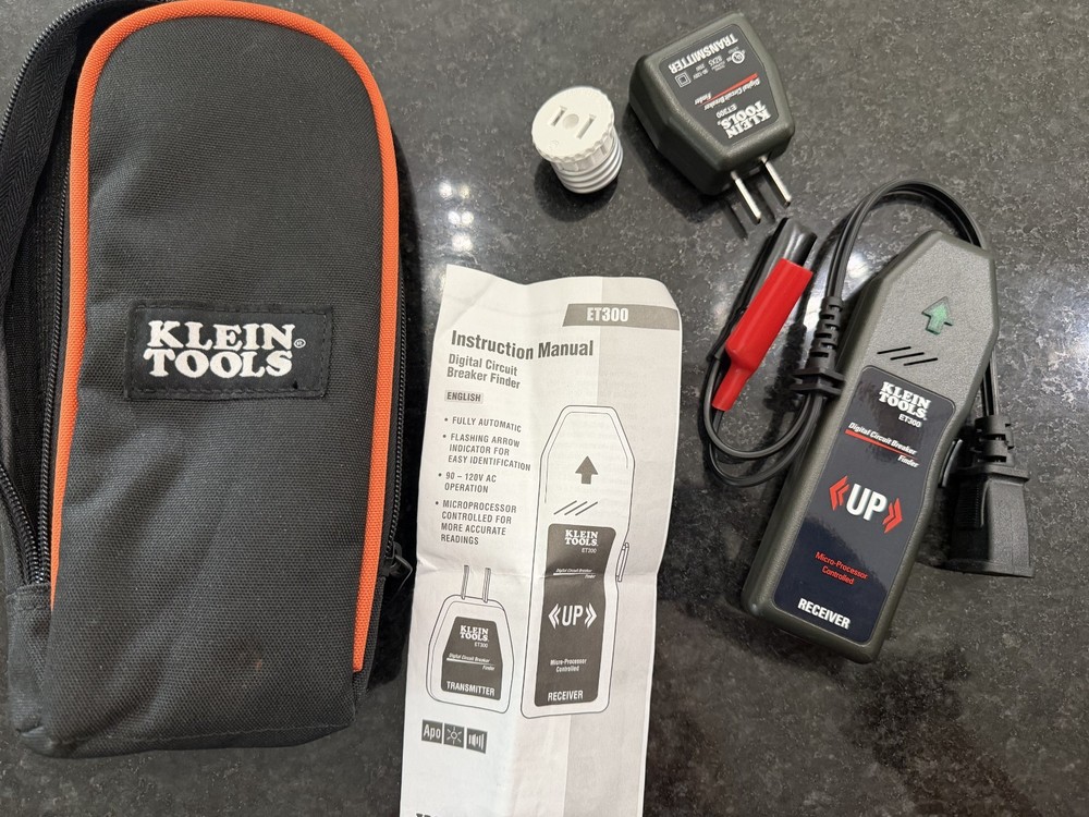 Klein Tools ET300 Digital Circuit Breaker Finder w/ Transmitter, Case, Manual