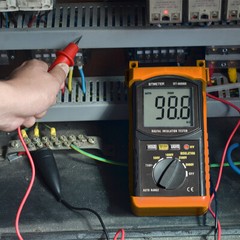 Resistance Tester,Ohmmeter (megger),Voltmeter,5000V,200GΩ,CAT IV,Rugged,Outdoor