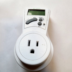Century Plug In Power Energy Meter Usage Monitor BNQ-60/U40N Home Energy Savings