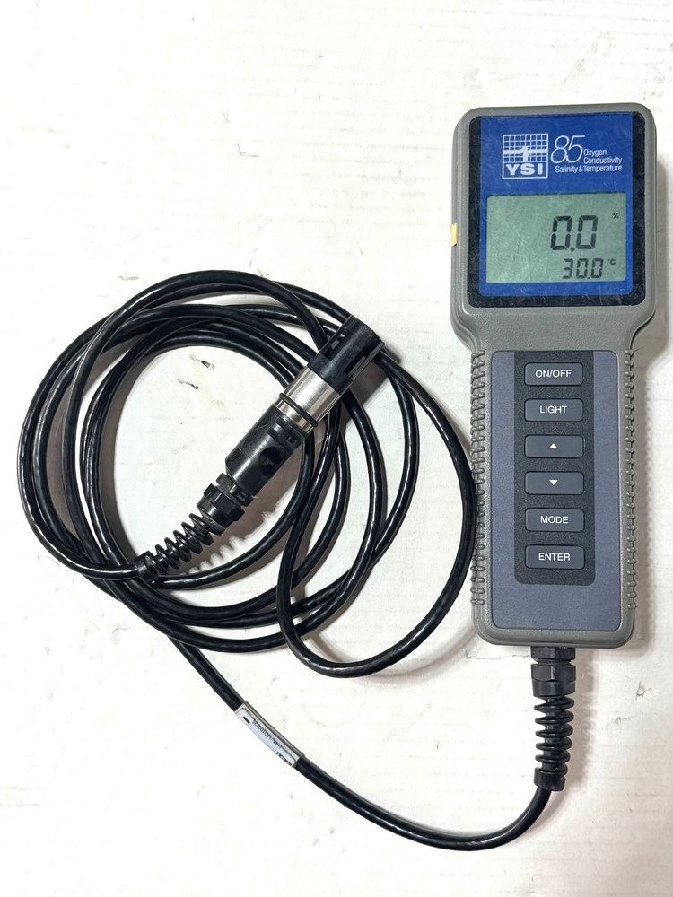 YSI 85 Oxygen Conductivity Salinity & Temperature Meter