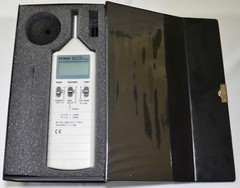 EXTECH 407736 Sound Level Meter With Case in Working Condition.