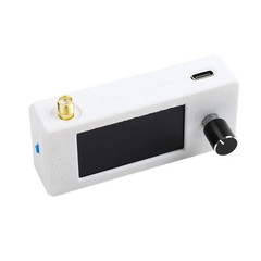 Portable SI4732 Receiver with High Definition Display and for Battery Life
