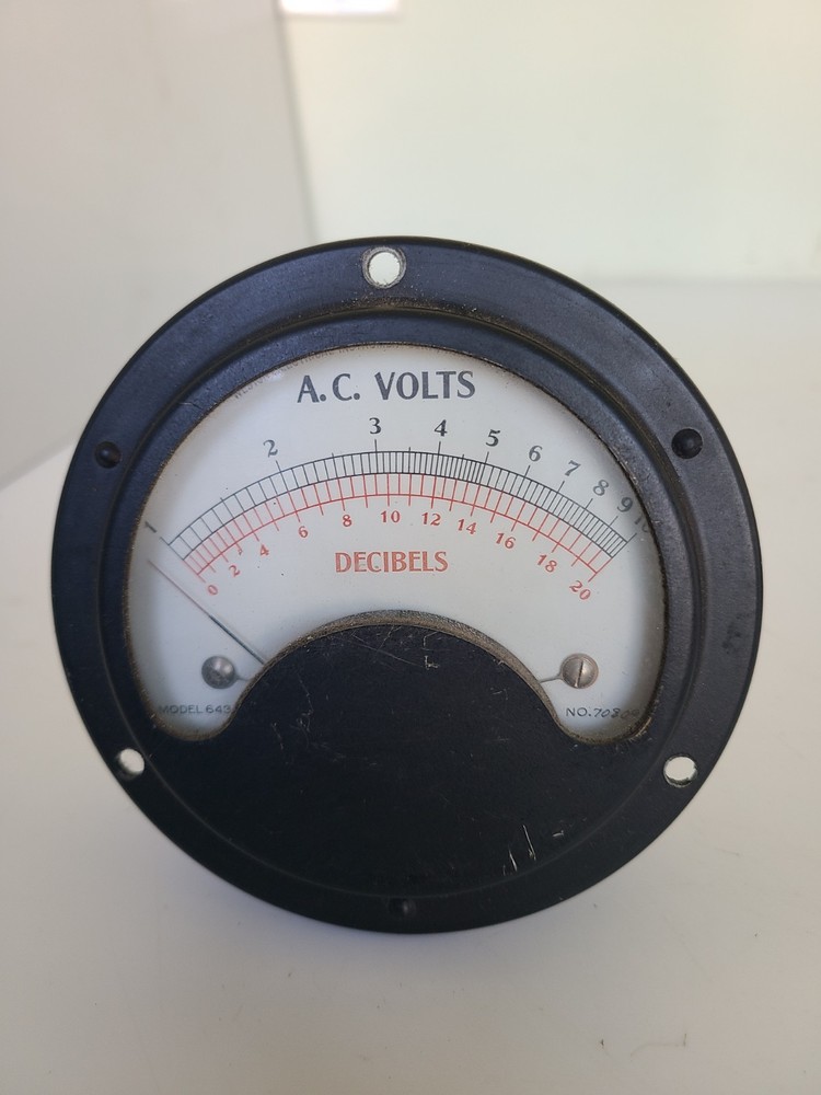 Vintage Weston ® 0 – 10 AC Volts 0-20 Decibels Model 643 Round Black Panel Meter