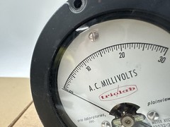 TRIOLAB MODEL 301-1 A.C. Millivolts 13532-2 TUBE VOLT METER 30mvac Vintage USA