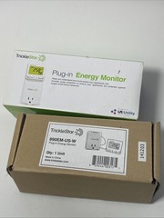 TrickleStar Plug-In Energy Monitor 890EM-US-W Watt Meter Digital Display Open B