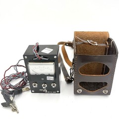 Vintage Metro-Tel MT-500 DC Voltmeter Test Meter w Leather Case Leads