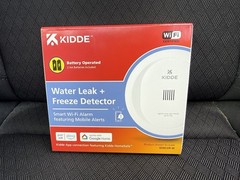 Kidde Smart Water Leak and Freeze Detector, Wi-Fi Enabled, Battery Operated NEW