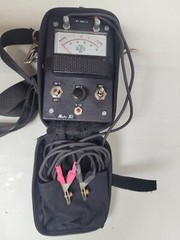 Vintage Metro Tel Corp. Volt-Ohmmeter, MT-8455-L2 w/ case Meg ohm Kilo ohm meter