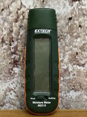 Extech MO210 Pocket Size Moisture Meter with 2-in-1 Digital LCD Readout R2