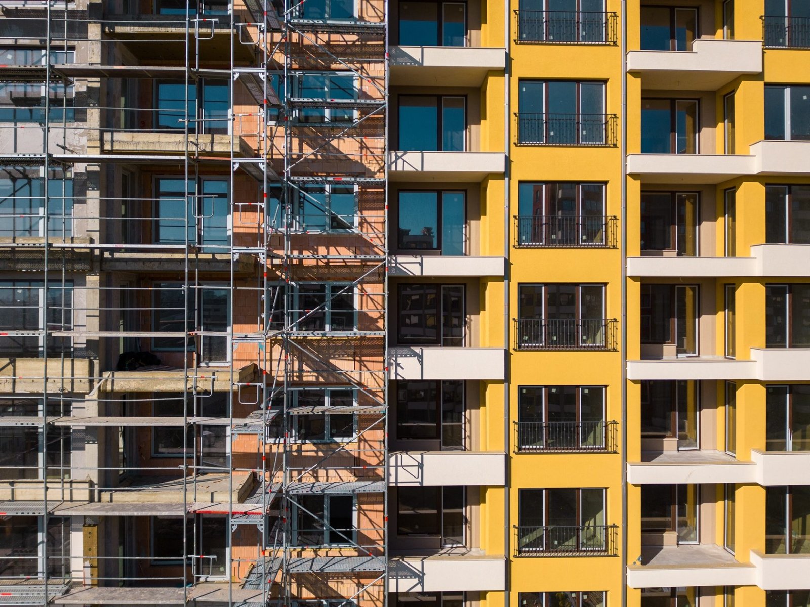 Expert Scaffolding Rental Solutions for Construction Excellence